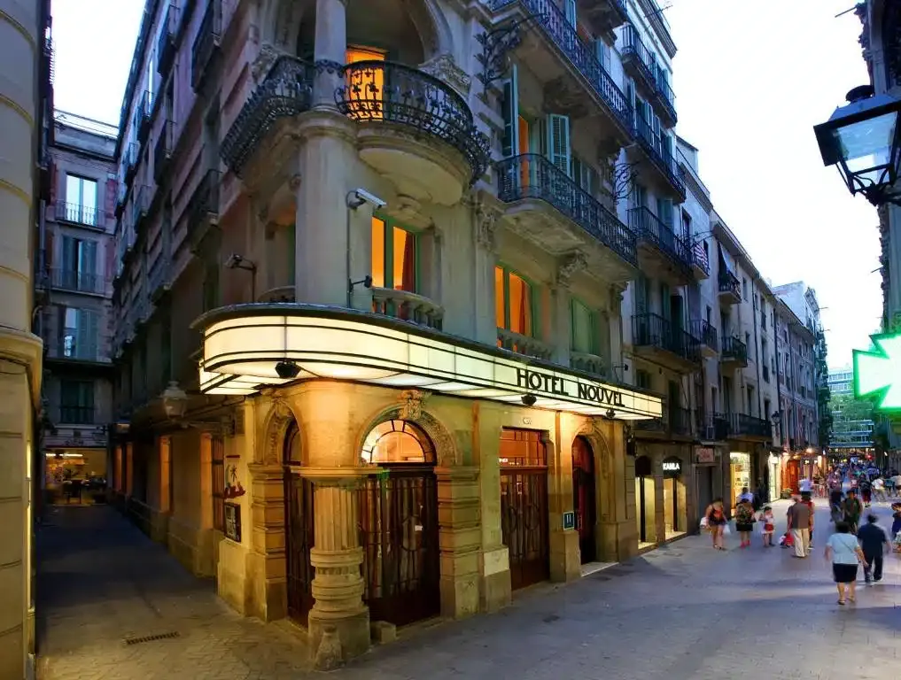 Wo kann man in Barcelona übernachten? Die 5 besten Gegenden und meine Lieblingsunterkünfte 🇪🇸 28