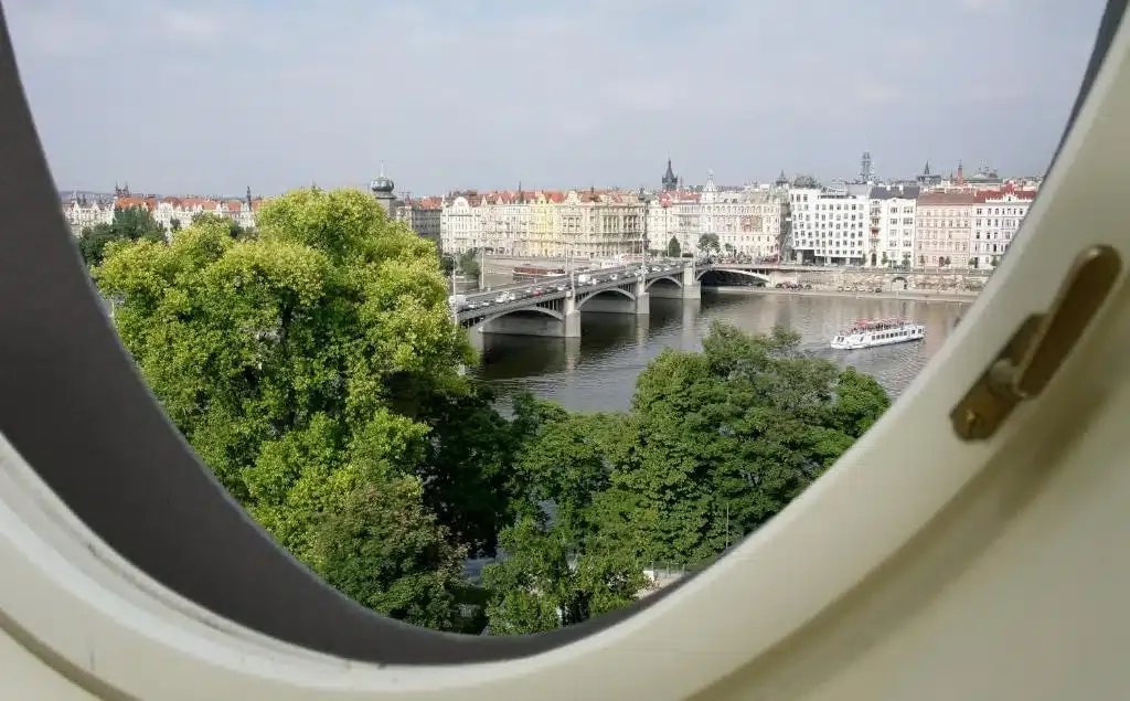 ¿Dónde alojarse en Praga? Los 5 mejores lugares para alojarse (+ zonas a evitar) 🇨🇿 72