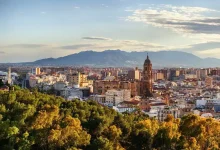 Wo kann man in Málaga übernachten? Die 3 besten Gegenden und Unterkünfte + nahegelegene Urlaubsstädte 🇪🇸