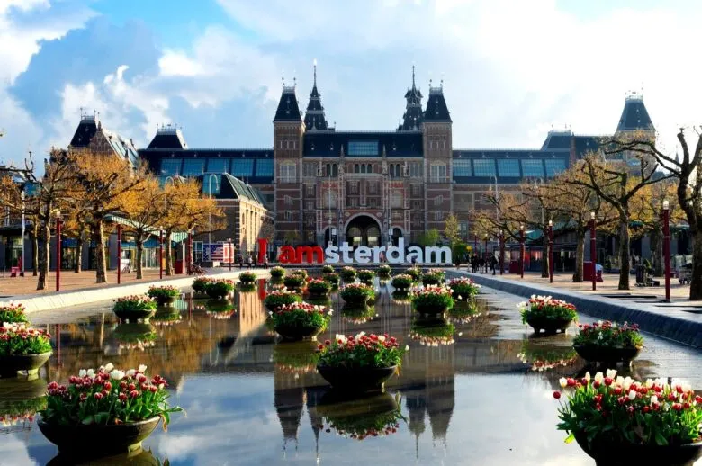 ¿Dónde alojarse en Ámsterdam? Los 10 mejores lugares 🇳🇱 12